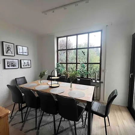 Hoepen 125qm 4 Schlafzimmer Citynah 5 Zi. Parkplatz Terasse Wifi Apartment Seevetal