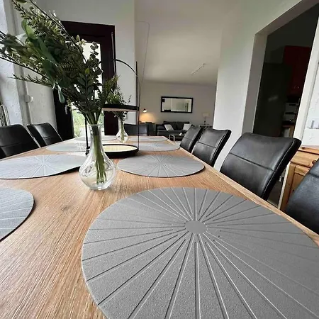 Apartment Hoepen 125qm 4 Schlafzimmer Citynah 5 Zi. Parkplatz Terasse Wifi *