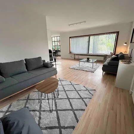 Apartamento Hoepen 125qm 4 Schlafzimmer Citynah 5 Zi. Parkplatz Terasse Wifi *