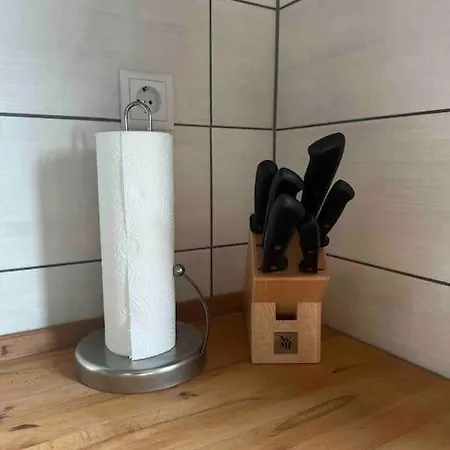Hoepen 125qm 4 Schlafzimmer Citynah 5 Zi. Parkplatz Terasse Wifi Apartment Seevetal