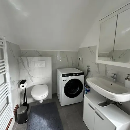 Apartment Hoepen 125qm 4 Schlafzimmer Citynah 5 Zi. Parkplatz Terasse Wifi Seevetal