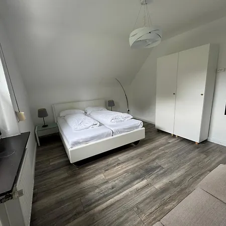 Hoepen 125qm 4 Schlafzimmer Citynah 5 Zi. Parkplatz Terasse Wifi Seevetal