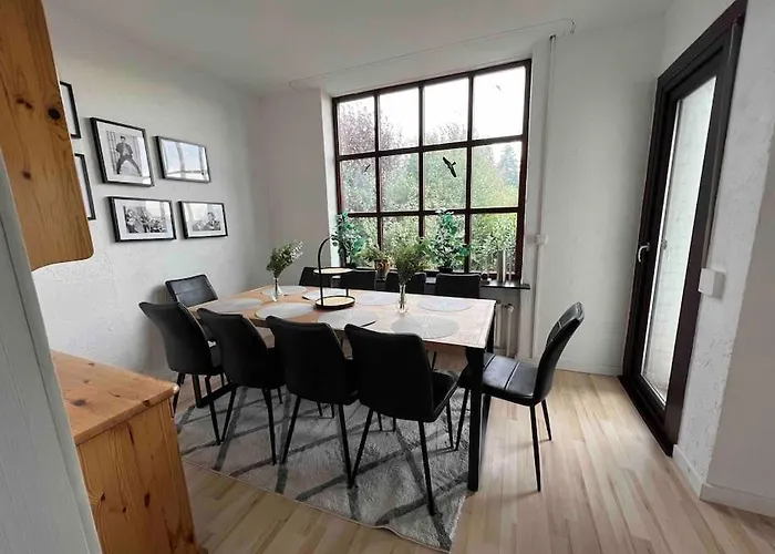 Апартаменты Hoepen 125qm 4 Schlafzimmer Citynah 5 Zi. Parkplatz Terasse Wifi *
