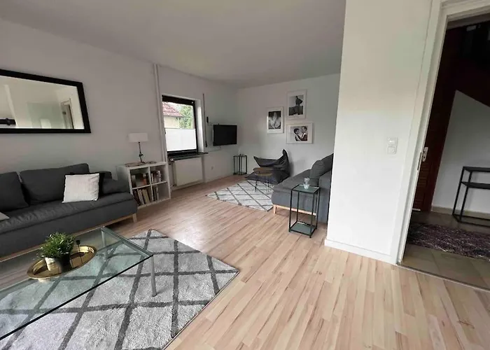 Апартаменты Hoepen 125qm 4 Schlafzimmer Citynah 5 Zi. Parkplatz Terasse Wifi *