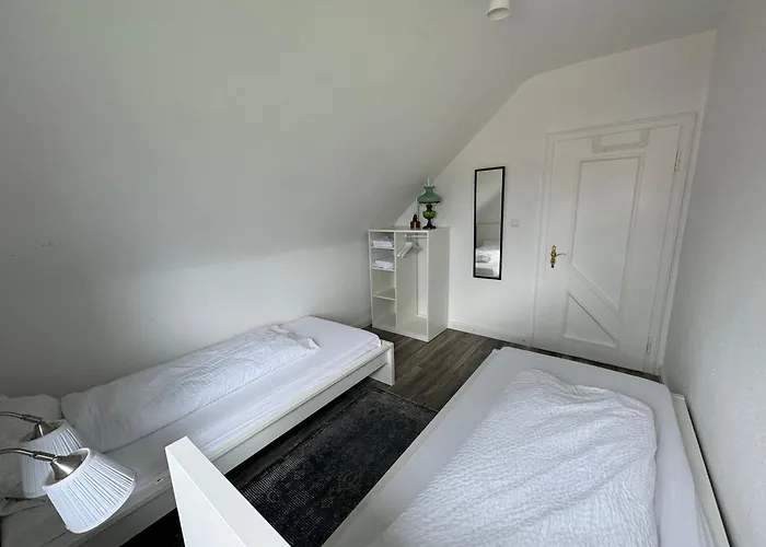 Апартаменты Hoepen 125qm 4 Schlafzimmer Citynah 5 Zi. Parkplatz Terasse Wifi *