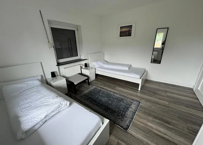 Hoepen 125qm 4 Schlafzimmer Citynah 5 Zi. Parkplatz Terasse Wifi